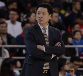 李春江CBA生涯数据，李春江篮球个人资料简介？