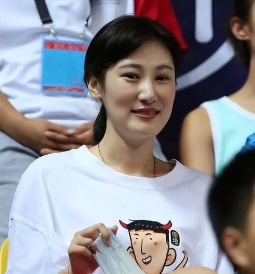 cba球员妻子最漂亮，cba球员老婆身高有160的吗  第4张