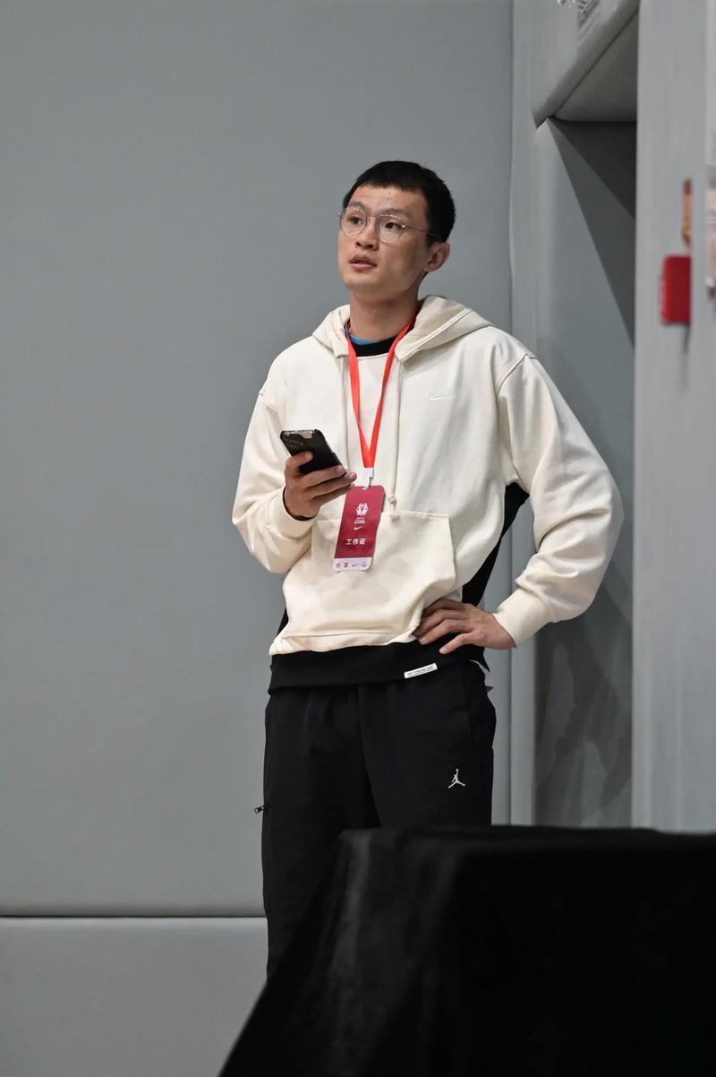 2021年中国男篮教练名单,中国男篮教练组名单出炉 第3张 2021年中国男篮教练名单,中国男篮教练组名单出炉 第3张